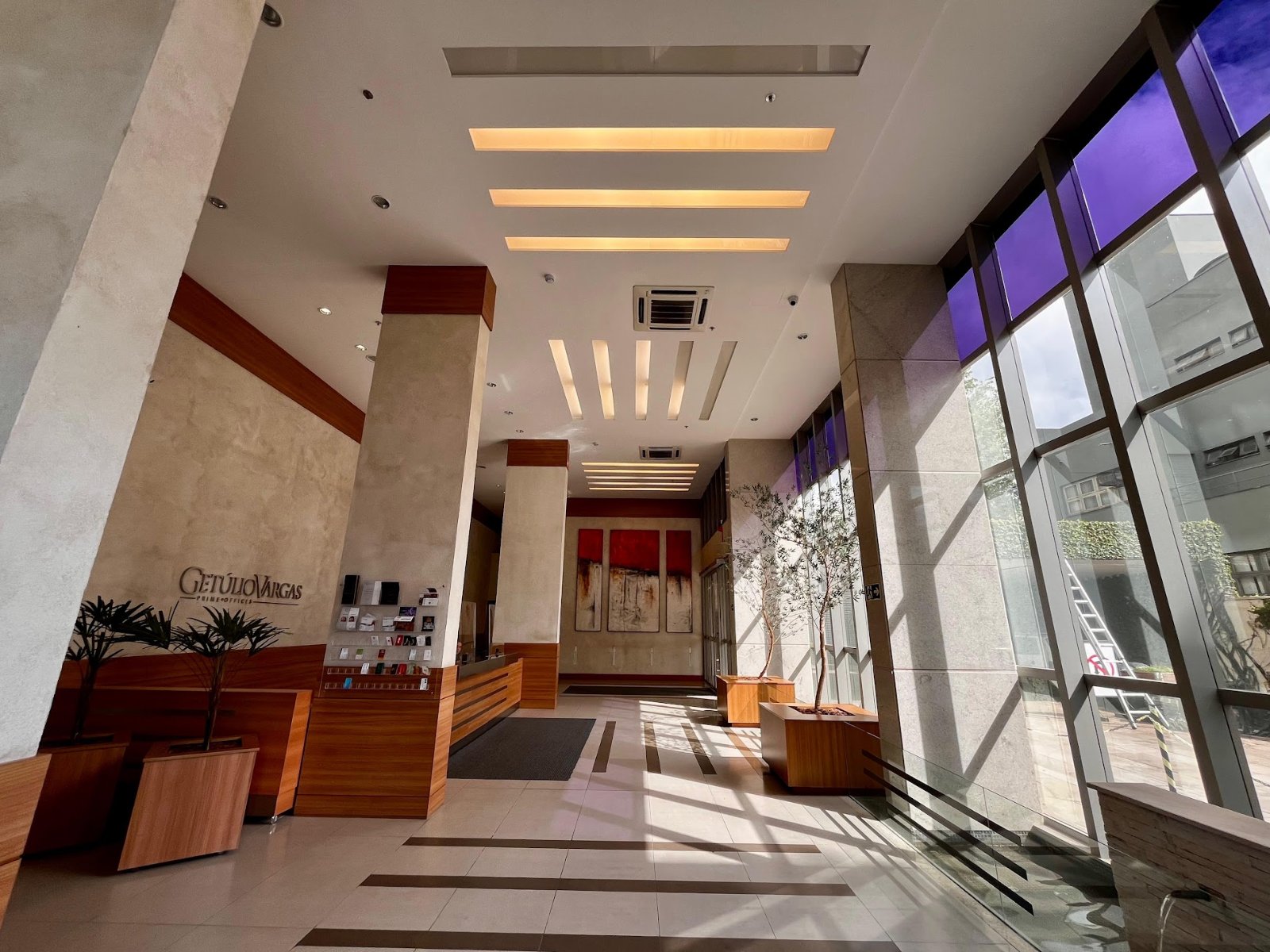 Hall do edifício Getúlio Vargas Prime Offices